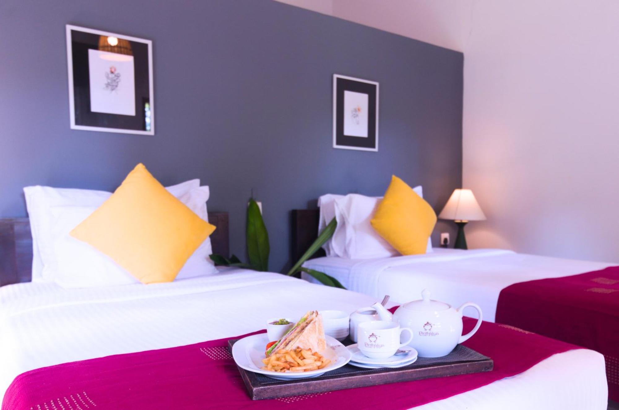 Pinthaliya Resort Szigirija Kültér fotó