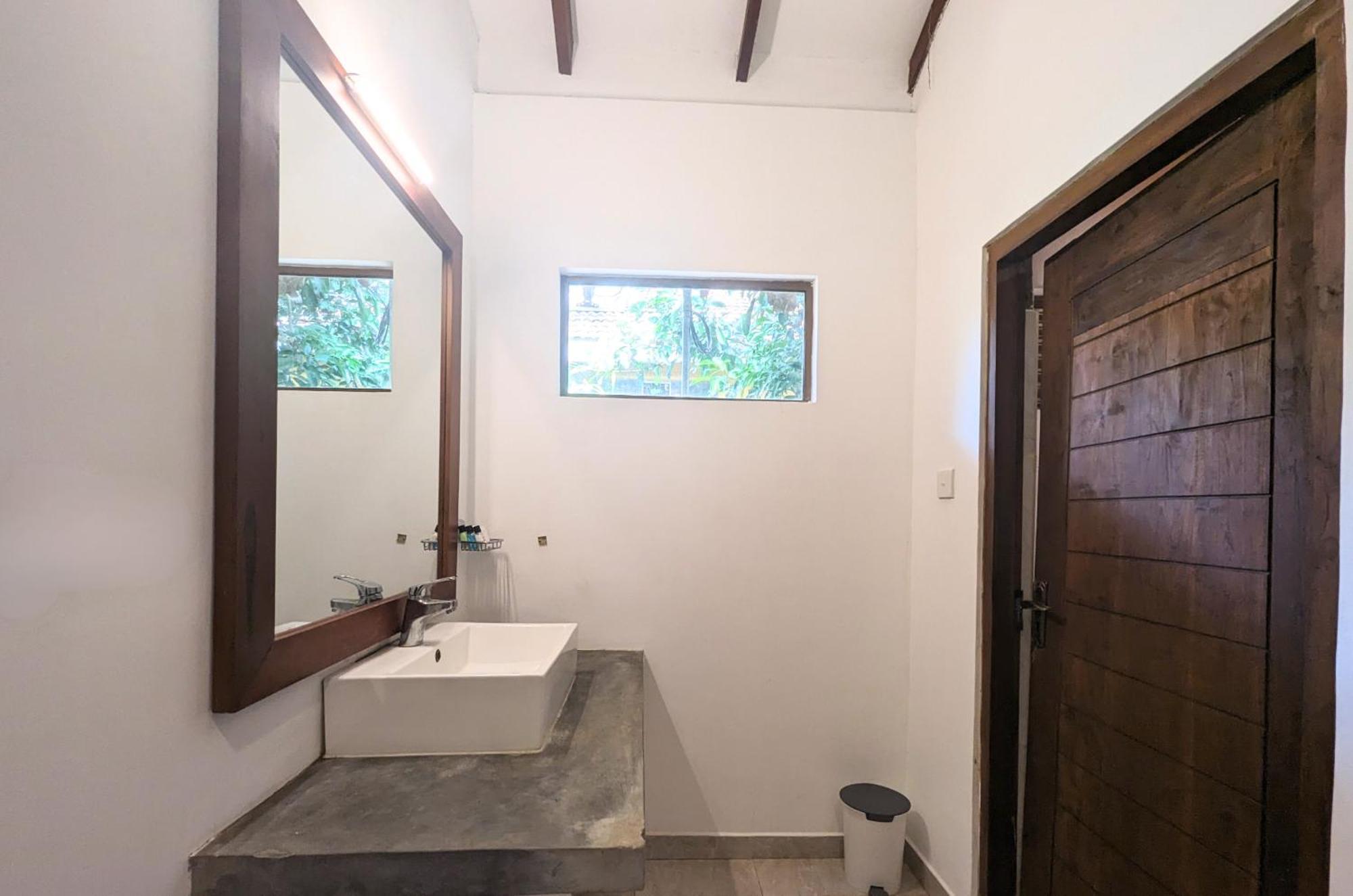 Pinthaliya Resort Szigirija Kültér fotó