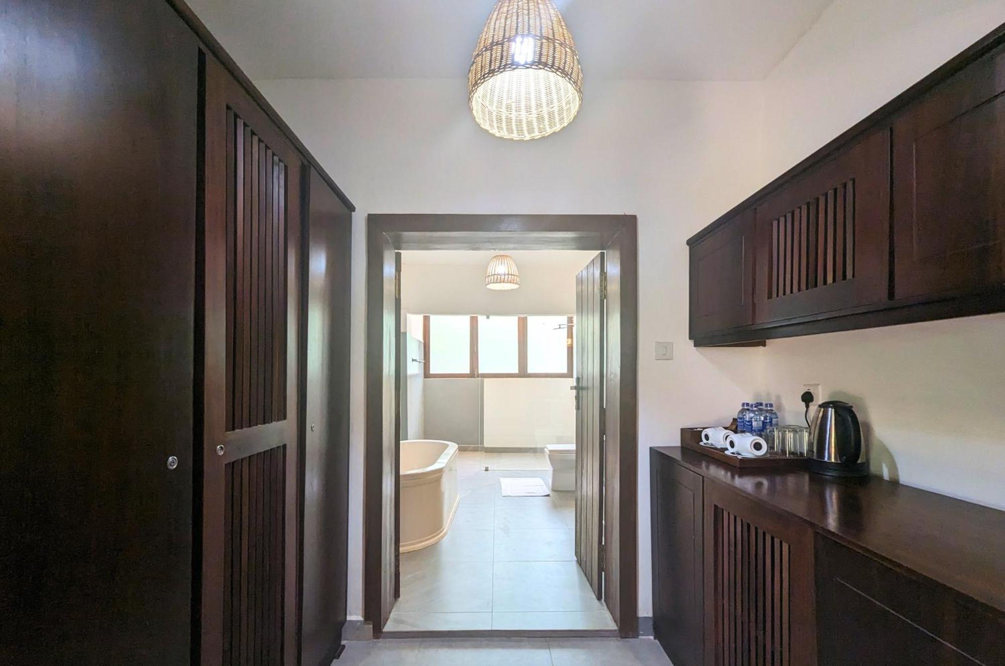 Pinthaliya Resort Szigirija Kültér fotó