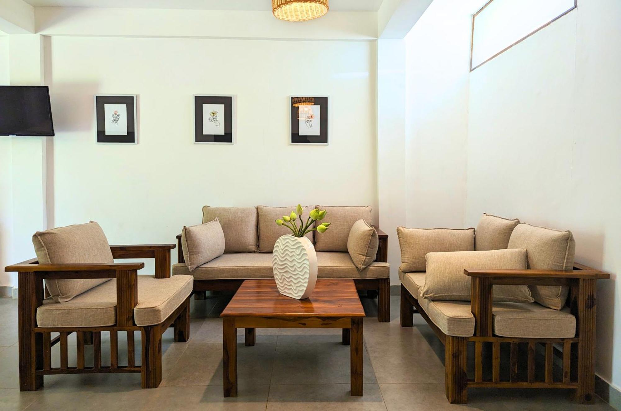 Pinthaliya Resort Szigirija Kültér fotó